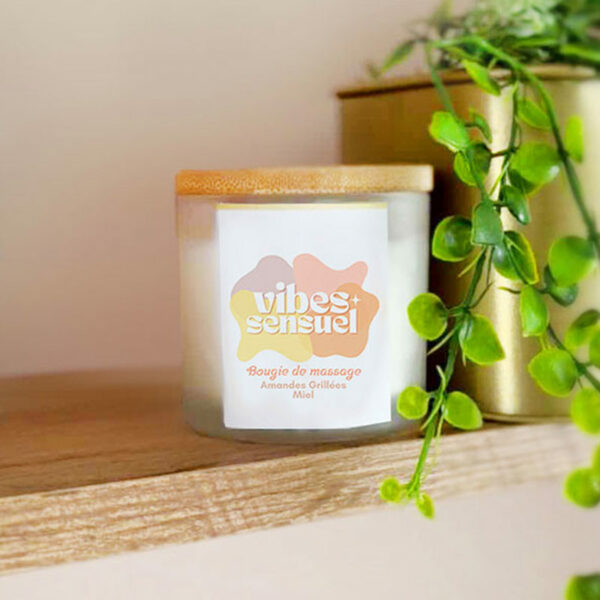 Bougie de massage aux vitamines E et F. Bougie soja. Artisanat. Présentation produit.